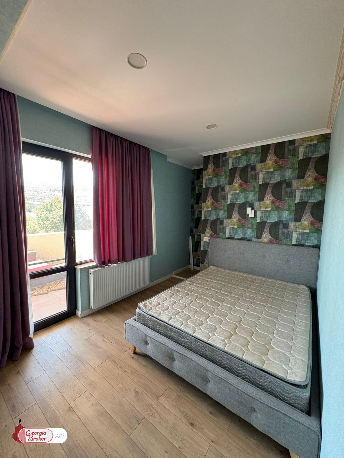 nearly repaired 12-room house for sale